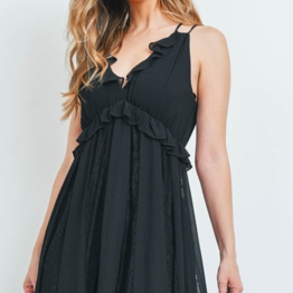 Black Lacey Maxi Dress - Picture 3 of 13